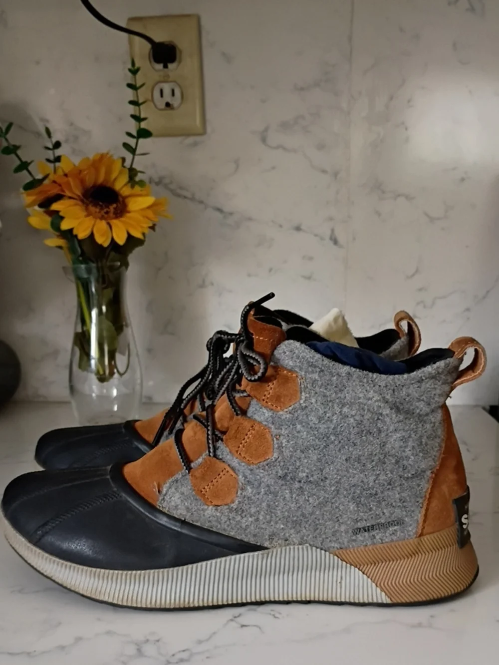 Sorel Waterproof Tan, Gray & Black Lace-Up Boots